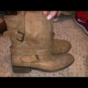 Madden girl Billie boots